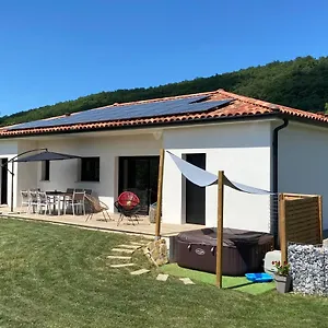 Jacuzzi Vue Sur Les Pyrénées Villa Seilhan
